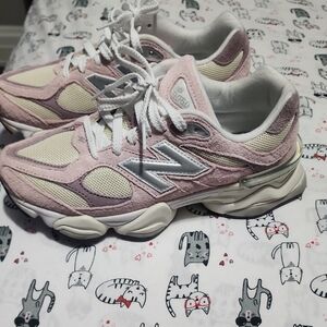 New Balance Women's Pink and Cream Sneakers